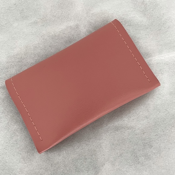 ✨SOLD✨ Rose card holder wallet - Picture 2 of 5